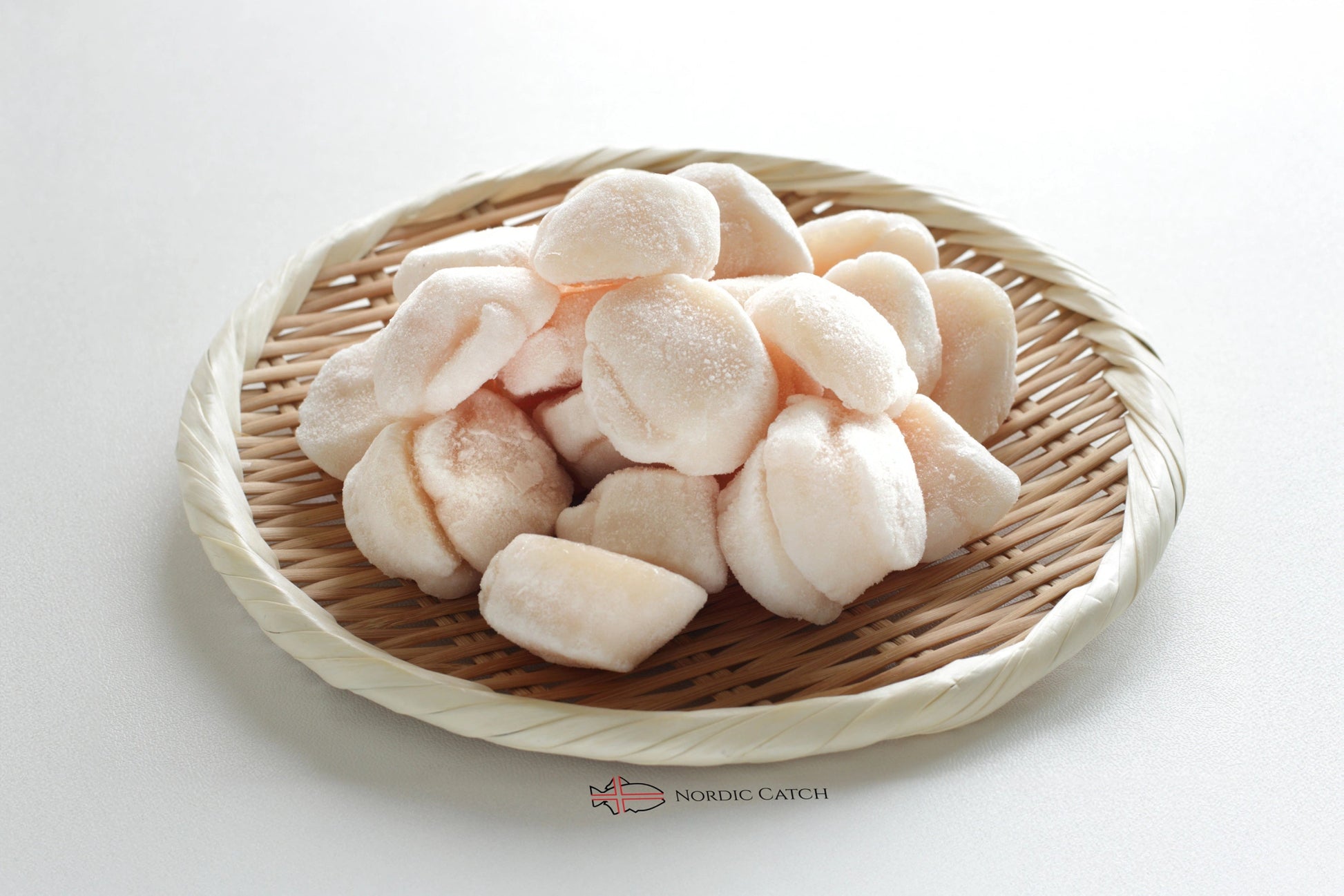 Hokkaido Scallops, Dry Large 21 - 25 Size (2.2LB Bulk Case) - Nordic Catch